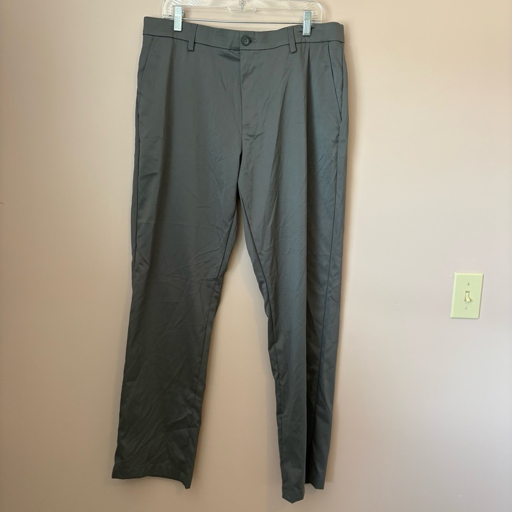 ❤️Amazon Essentials 36x33 Gray Dress Pants Tailored Fit